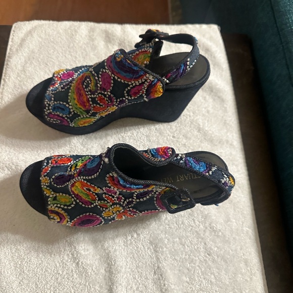 Stuart Weitzman Platform Sandals. - Picture 6 of 10